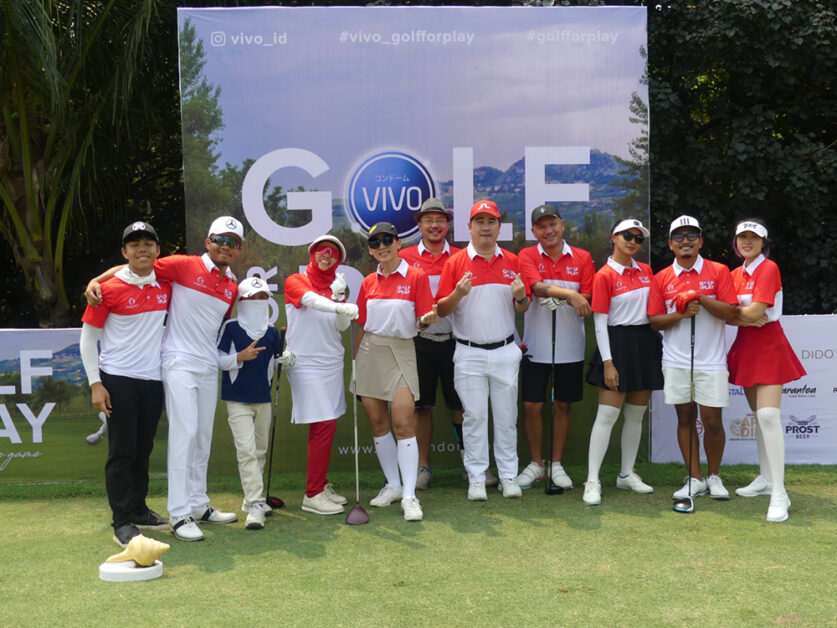 Lenggogeni Faruk dan Gading Marten mengikuti Turnamen Vivo Golf For Play Kemerdekaan
