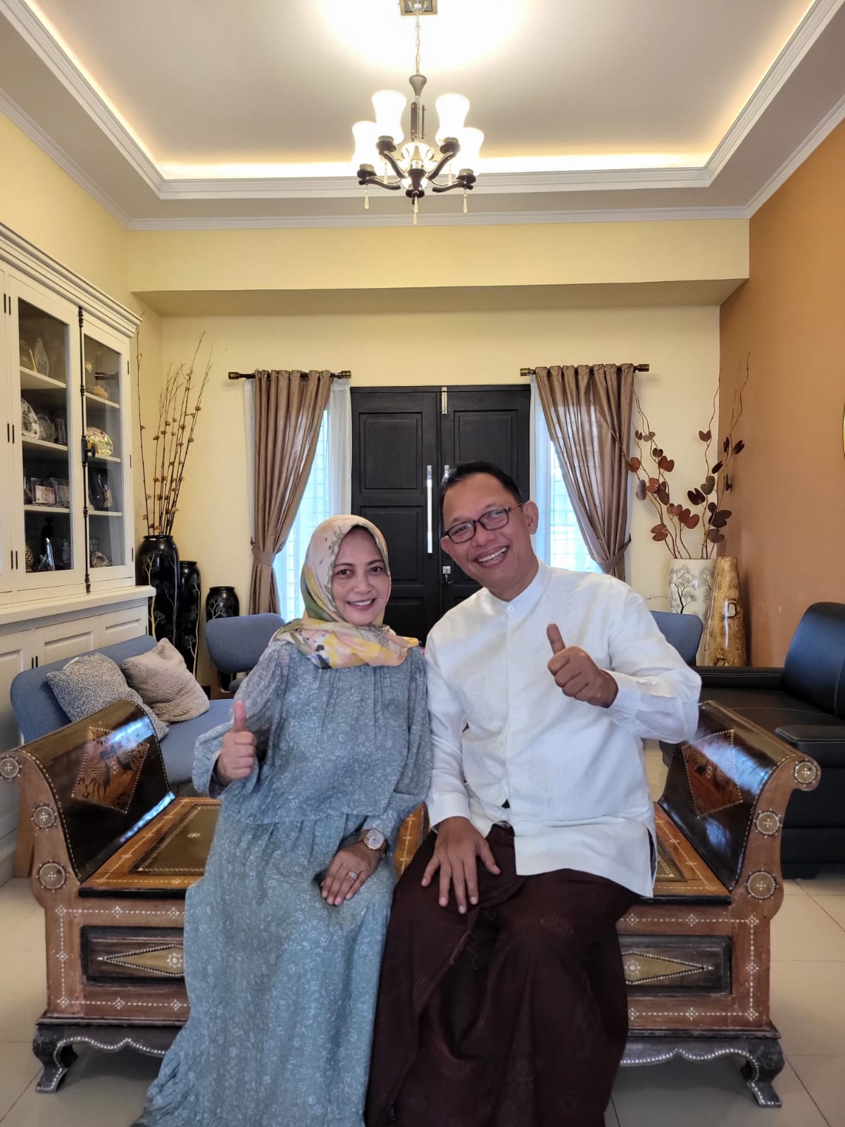 WhatsApp Image 2023-06-23 at 09.55.07 Nasrullah Iskandar dan Istri