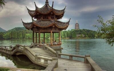 Mengelilingi Keindahan Dan Sejarah: Petualangan Ke West Lake, Hangzhou, China