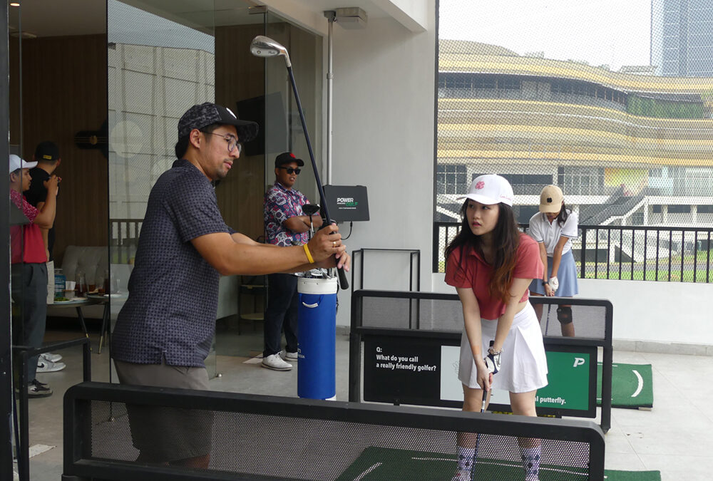Pakai Produk Keren Plus Driving Bareng Pro Golfer “Thank’s God It’s Friday with Black Clover”