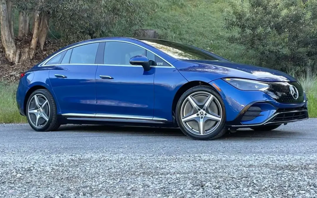 Mengulas Mercedes-Benz EQE500 2023: Desain Futuristis, Performa Impresif, dan Harga yang Mencengangkan