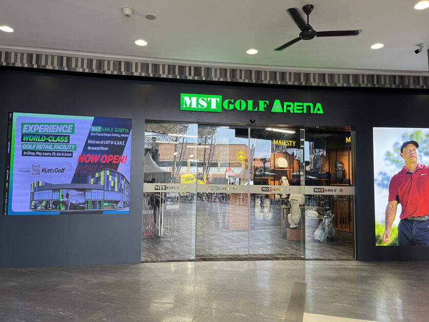 MST Golf La Piazza Kelapa Gading.