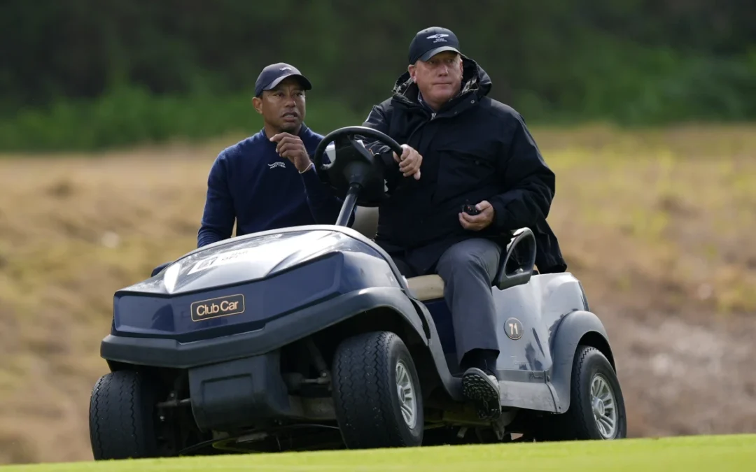 Tiger Woods Mundur Setelah Hanya Bermain Enam Hole di Riviera