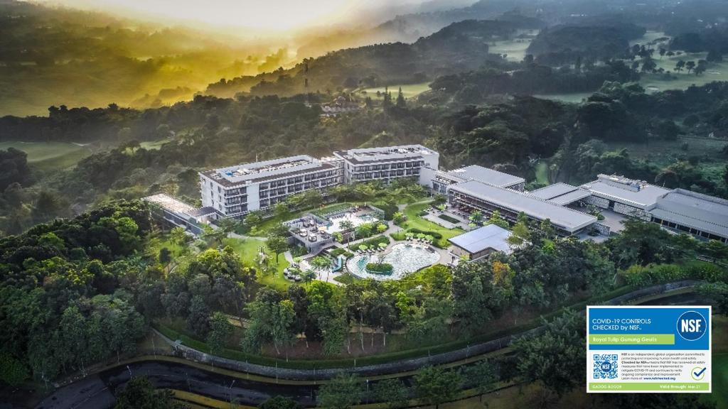 The Suites: Pengalaman Menginap Mewah di Royal Tulip Gunung Geulis Golf & Resort
