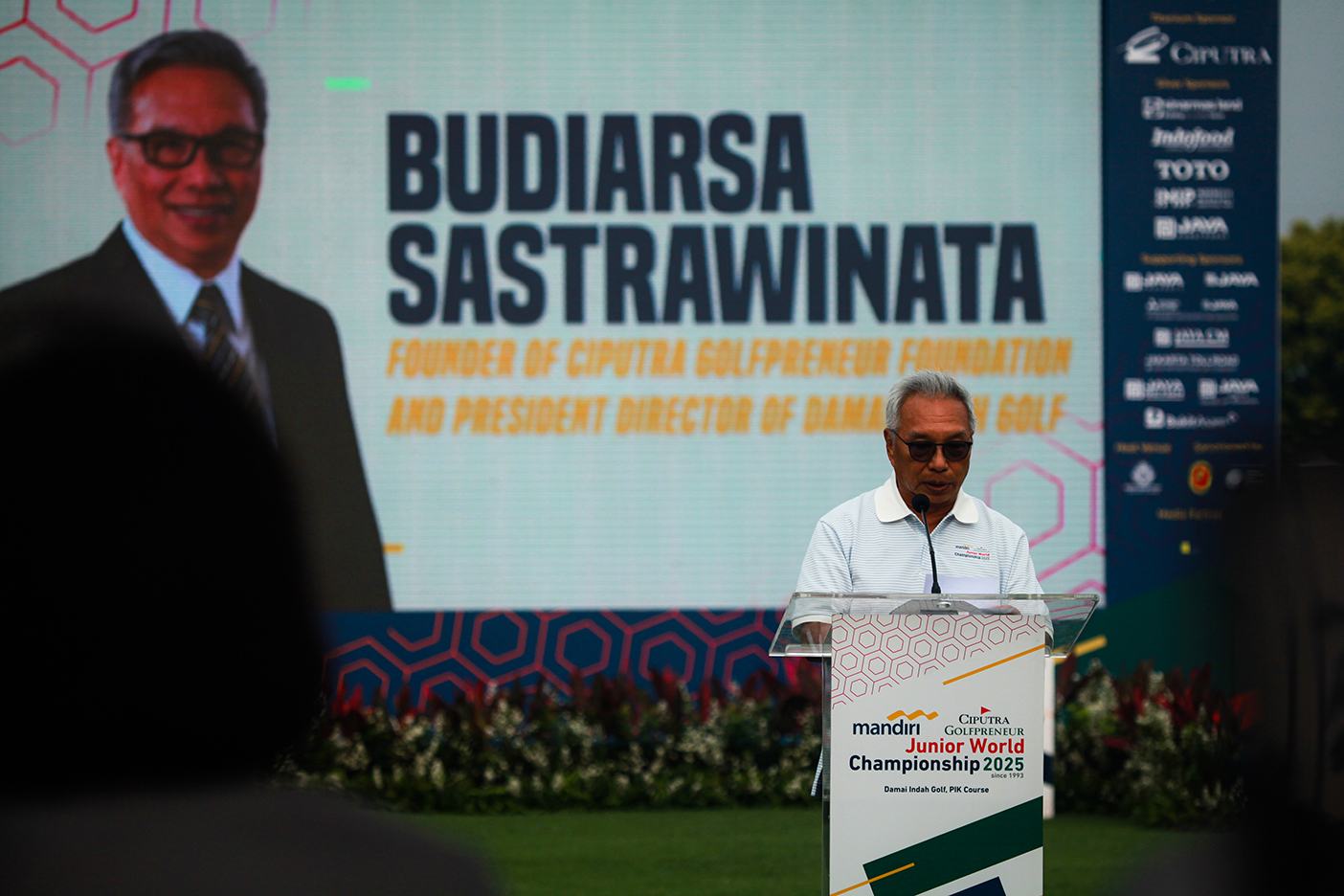 Pendiri Ciputra Golfpreneur Foundation dan Presiden Direktur PT Damai Indah Golf Tbk Budiarsa Sastrawinata pada Opening Ceremoni MCGJWC