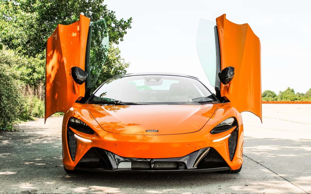 McLaren Artura Spider 2025: Teknologi Hebat, Tampilan Memikat, Tapi Kurang Nada Emosional