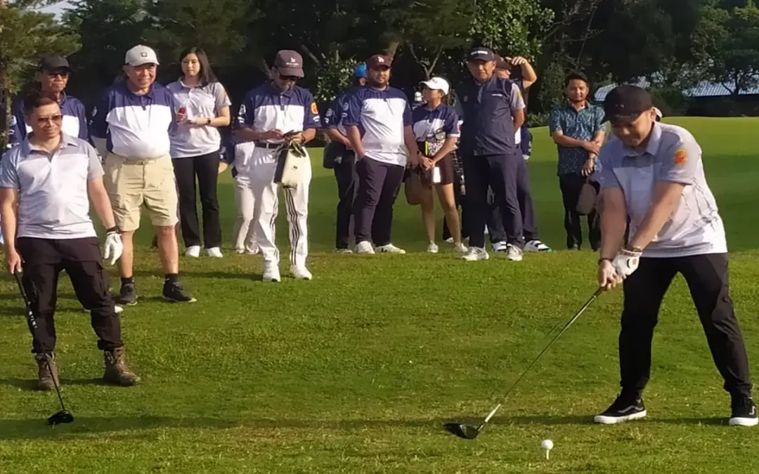 Respati Ardi Resmi Buka Turnamen Golf Piala Wali Kota Surakarta 2025 di Merapi Golf Yogyakarta
