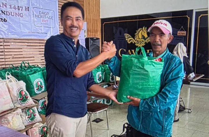 PGB Berbagi Berkah Ramadhan, 513 Warga Sekitar Dago Heritage Terima Bansos Lebaran